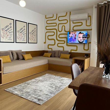 Flora Apartments Sarande Luaran gambar